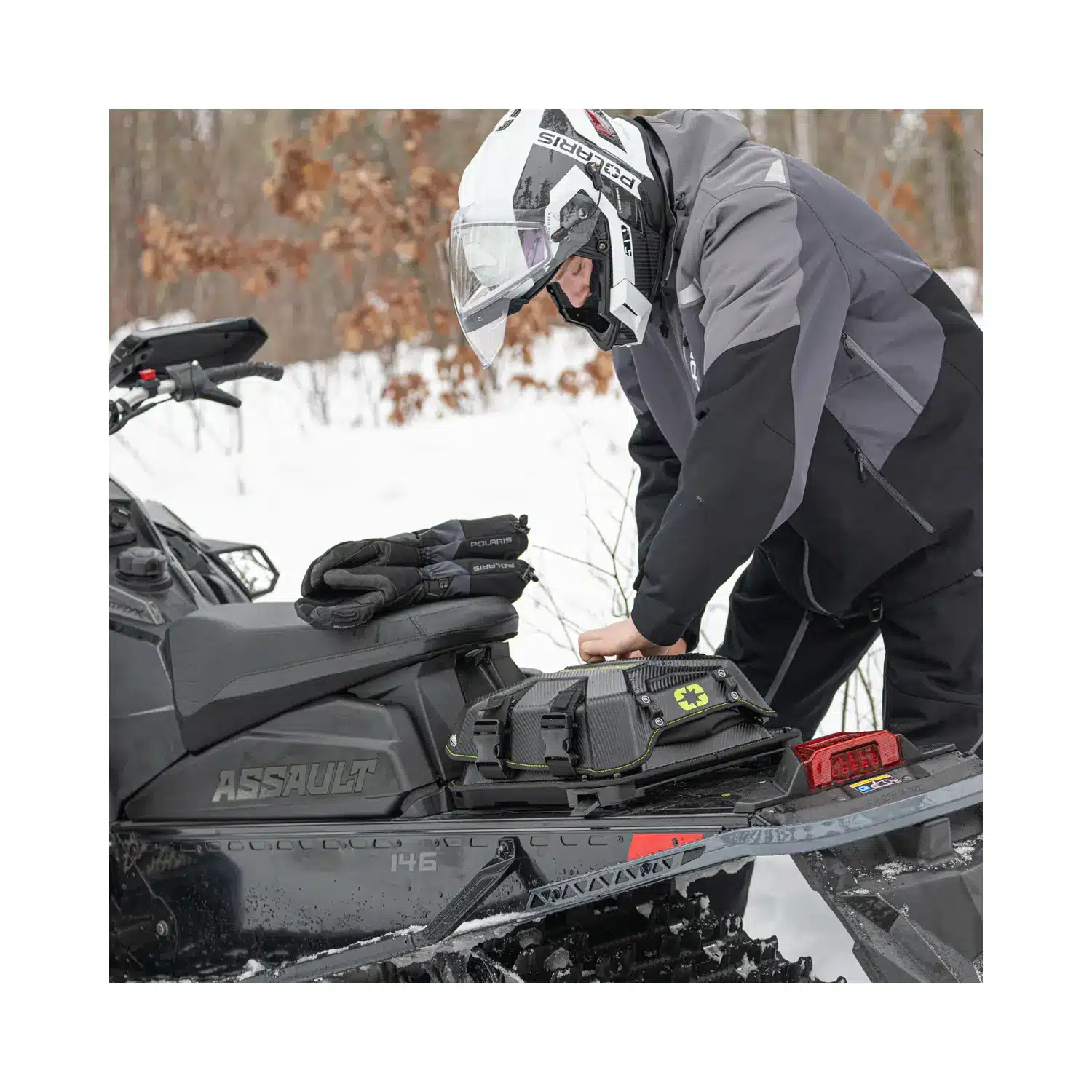 Polaris Tunnelväska – Lock & Ride® Flex Medium Burandt Bag with Integrated Waterproof Rolltop – Lime Polaris Tunnelväska - Lock & Ride® Flex Medium Burandt Bag with Integrated Waterproof Rolltop - Lime - Bild 4